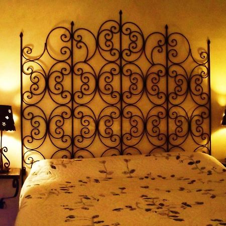 La Maison Aux Volets Bleus Bed & Breakfast Venasque Luaran gambar