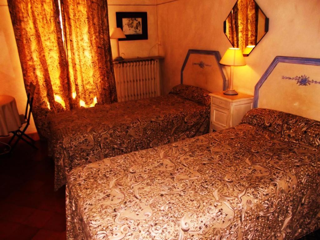 La Maison Aux Volets Bleus Bed & Breakfast Venasque Luaran gambar